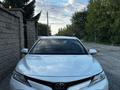 Toyota Camry 2020 года за 15 500 000 тг. в Экибастуз – фото 2