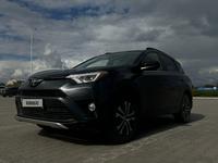 Toyota RAV4 2017 годаfor11 000 000 тг. в Актобе