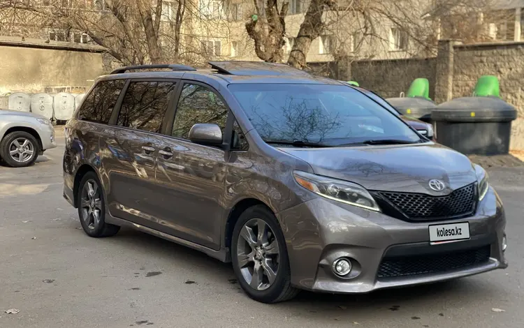 Toyota Sienna 2016 года за 14 000 000 тг. в Алматы