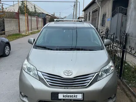 Toyota Sienna 2016 года за 9 000 000 тг. в Шымкент