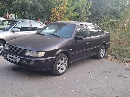 Volkswagen Passat 1994 года за 1 100 000 тг. в Уральск