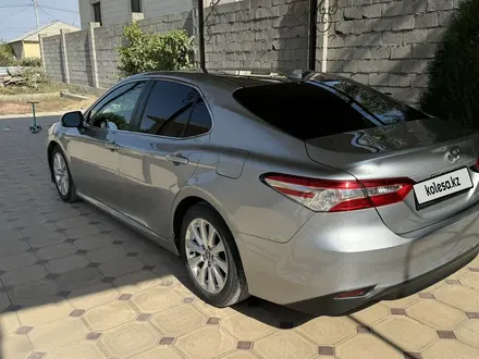 Toyota Camry 2020 года за 11 000 000 тг. в Тараз – фото 3