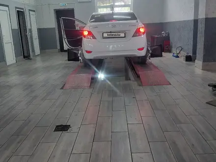 Hyundai Accent 2013 года за 4 650 000 тг. в Шымкент – фото 3