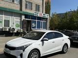 Kia Rio 2021 года за 6 300 000 тг. в Актобе – фото 2