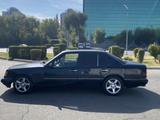 Mercedes-Benz E 220 1993 года за 850 000 тг. в Тараз – фото 2