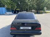 Mercedes-Benz E 220 1993 года за 850 000 тг. в Тараз