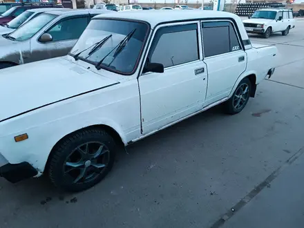 ВАЗ (Lada) 2105 1996 года за 700 000 тг. в Уральск – фото 2