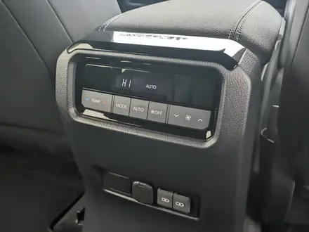 Toyota Land Cruiser Prado 2025 года за 33 295 000 тг. в Караганда – фото 22