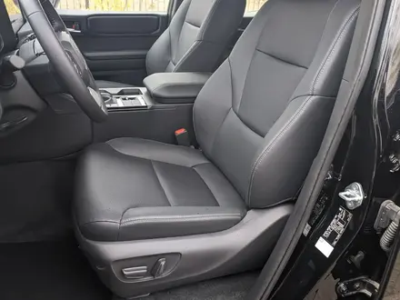 Toyota Land Cruiser Prado 2025 года за 33 295 000 тг. в Караганда – фото 11