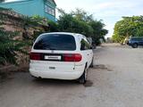 Volkswagen Sharan 1998 года за 1 200 000 тг. в Актау – фото 2