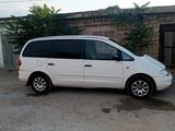 Volkswagen Sharan 1998 года за 1 200 000 тг. в Актау – фото 4