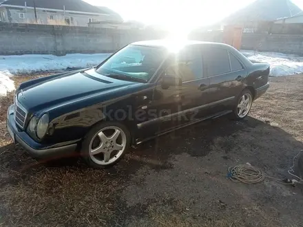 Mercedes-Benz E 230 1995 года за 2 200 000 тг. в Талдыкорган – фото 5