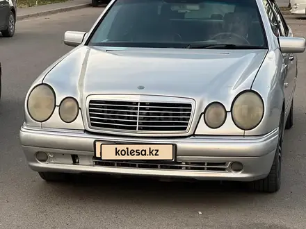 Mercedes-Benz E 430 2000 года за 1 900 000 тг. в Алматы