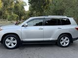 Toyota Highlander 2012 года за 13 300 000 тг. в Тараз – фото 2