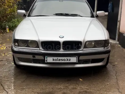 BMW 735 1994 года за 2 000 000 тг. в Шымкент