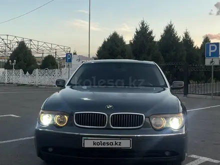 BMW 735 2002 года за 4 300 000 тг. в Алматы – фото 3