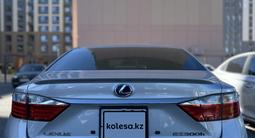 Lexus ES 300h 2014 годаүшін12 500 000 тг. в Астана – фото 3