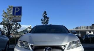 Lexus ES 300h 2014 года за 12 500 000 тг. в Астана