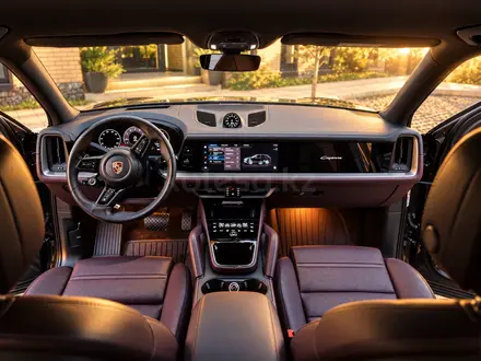 Porsche Cayenne 2023 года за 69 000 000 тг. в Алматы – фото 9