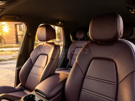Porsche Cayenne 2023 года за 69 000 000 тг. в Алматы – фото 14