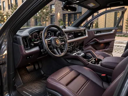 Porsche Cayenne 2023 года за 69 000 000 тг. в Алматы – фото 8