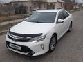 Toyota Camry 2017 года за 12 500 000 тг. в Туркестан – фото 2