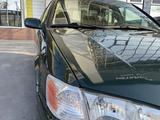 Toyota Camry 2000 года за 3 500 000 тг. в Шымкент – фото 2