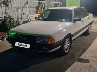 Audi 100