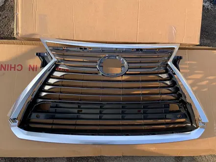 Задняя накладка на крышку багажника LEXUS RX за 85 000 тг. в Алматы – фото 11