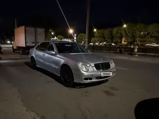 Mercedes-Benz E 320