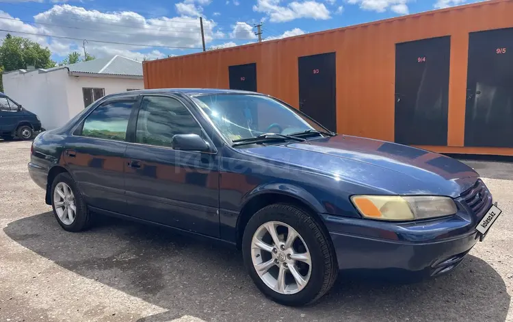 Toyota Camry 1998 года за 2 600 000 тг. в Астана