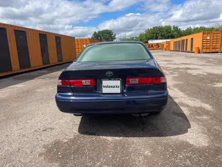 Toyota Camry 1998 года за 2 600 000 тг. в Астана – фото 5