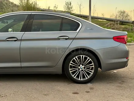 BMW 530 2018 года за 15 000 000 тг. в Алматы – фото 10