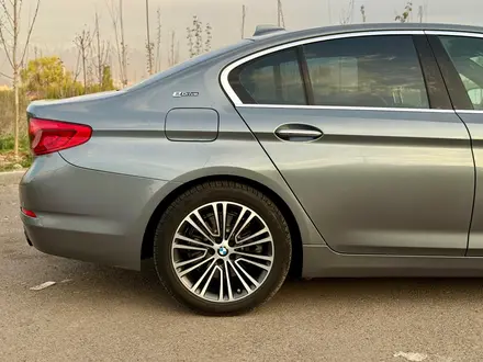 BMW 530 2018 года за 15 000 000 тг. в Алматы – фото 2