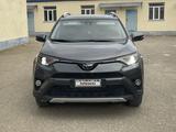 Toyota RAV4 2017 года за 7 700 000 тг. в Актау – фото 2