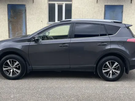 Toyota RAV4 2017 года за 7 700 000 тг. в Актау – фото 6