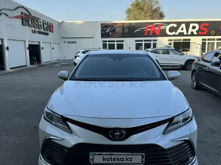 Toyota Camry 2023 года за 16 500 000 тг. в Алматы