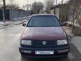 Volkswagen Vento 1993 года за 900 000 тг. в Алматы