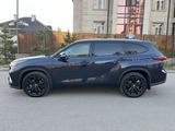 Toyota Highlander 2021 годаүшін22 500 000 тг. в Караганда – фото 4