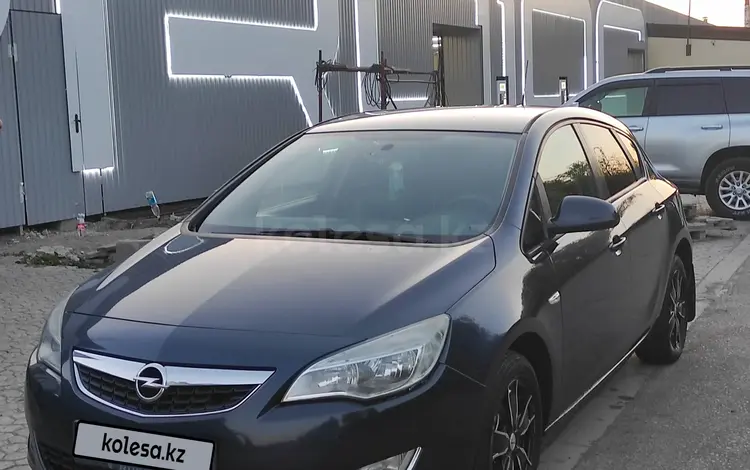 Opel Astra 2012 годаfor3 500 000 тг. в Караганда