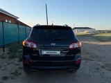 Hyundai Santa Fe 2011 года за 5 500 000 тг. в Актобе – фото 4