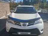 Toyota RAV4 2015 года за 9 500 000 тг. в Караганда