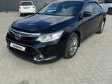 Toyota Camry 2015 годаүшін10 800 000 тг. в Уральск – фото 2