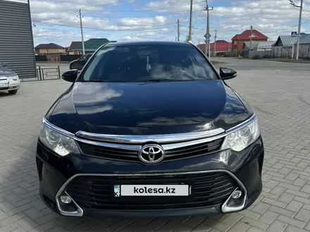 Toyota Camry 2015 года за 10 500 000 тг. в Уральск – фото 7
