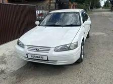 Toyota Camry, 1999