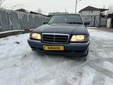 Mercedes-Benz C 220 1995 года за 2 700 000 тг. в Алматы – фото 2