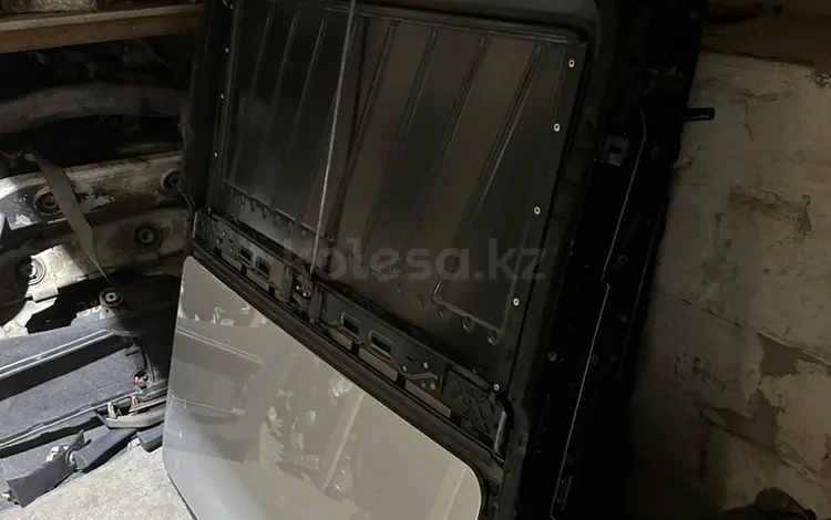 Люк на Bmwүшін9 900 тг. в Актау