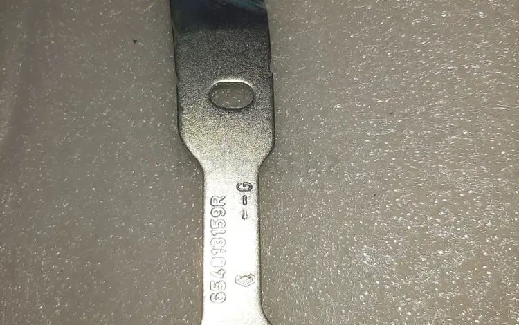 Петля капота 654013159R за 14 700 тг. в Астана