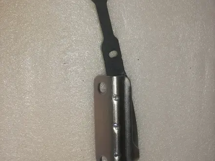 Петля капота 654013159R за 14 700 тг. в Астана – фото 2