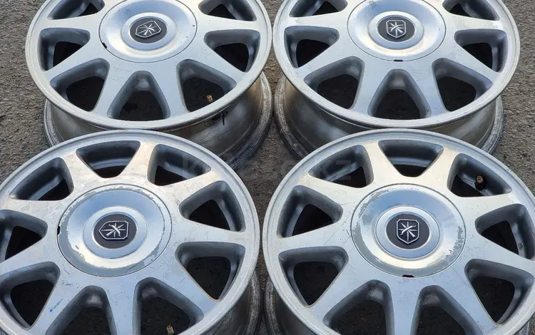 Комплект диск на Тойота Mark 2 R15 за 80 000 тг. в Алматы